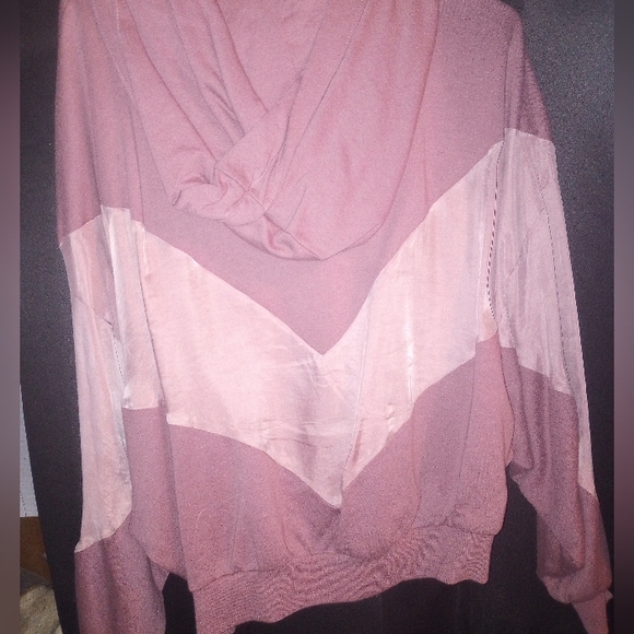 Woman's Cropped Jacket - Picture 3 of 4